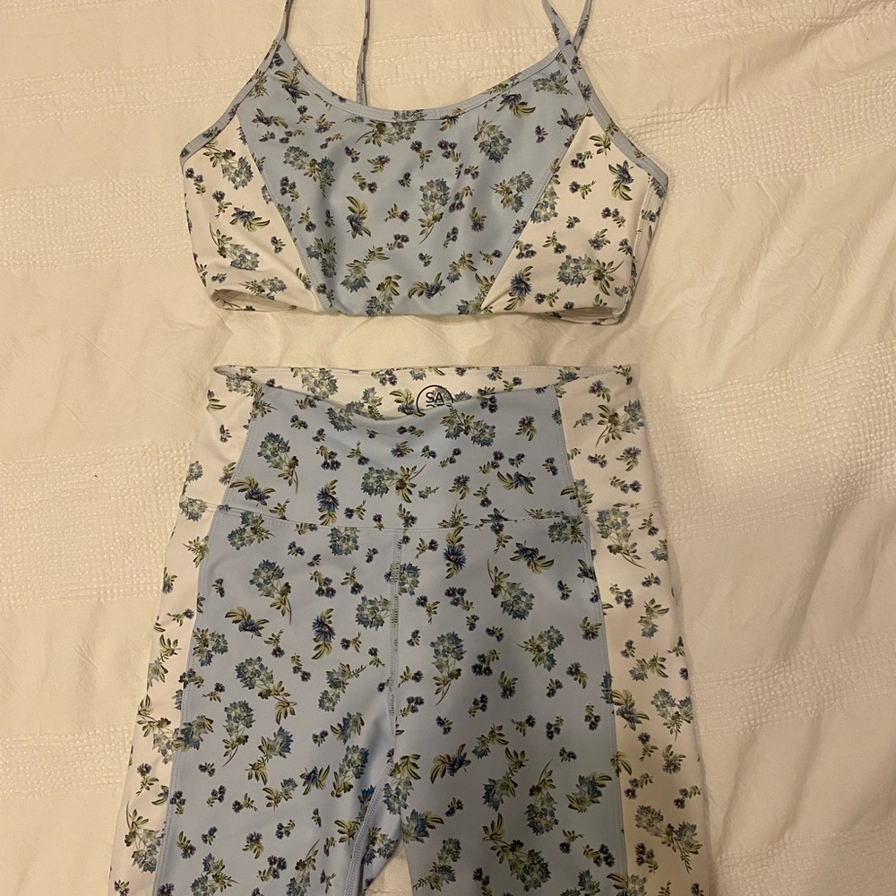 SAGE Floral Blue and White Activewear Set